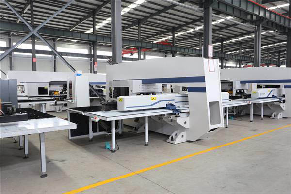 CNC turret punching machine of rice sieve production line