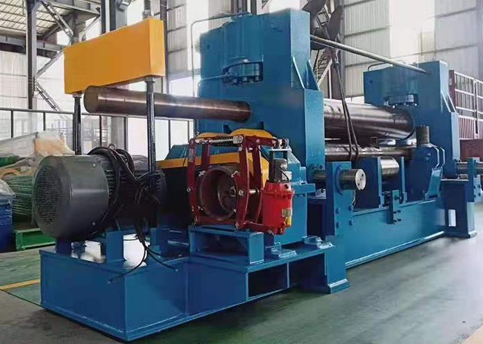 Las características de la máquina dobladora universal CNC de rodillos superiores en producción